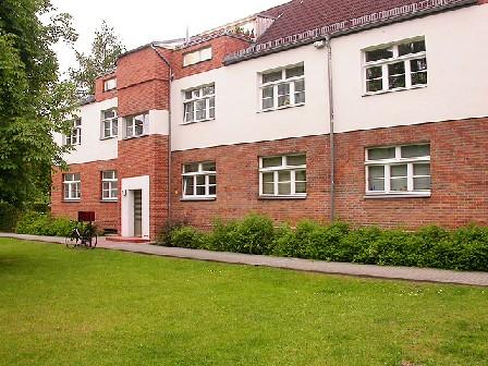 2 1/2-Zimmer-Wohnung mit Blick ins Grüne und Balkon! - Foto 3