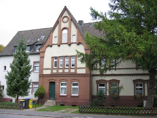Wohlfühlwohnung: schöne 2-Zimmer-Dachgeschosswohnung mit eigener Gartenparzelle* - Photo 2