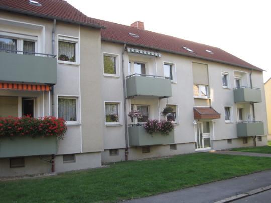 Schöne 3-Zimmer-Wohnung mit Wand und Bodenbelag - Foto 3