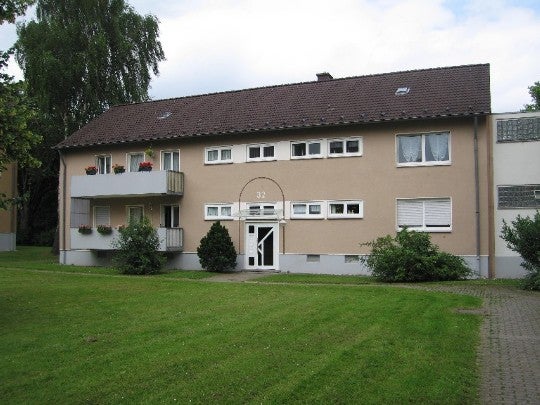 Jetzt zugreifen: renovierte 2,5-Zimmer-Wohnung in zentraler Lage - Photo 4