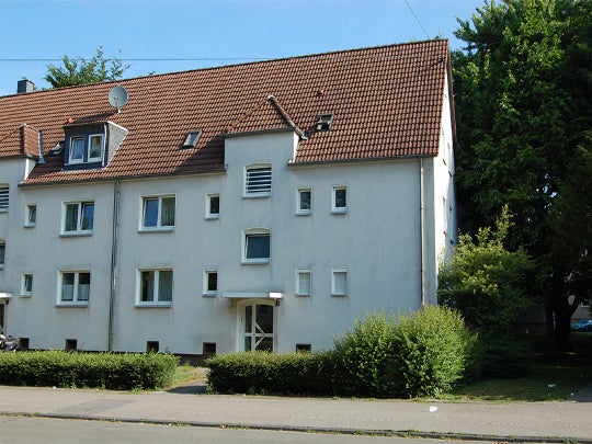 Renovierte 2-Zimmer-Wohnung mit Wannenbad - Photo 3