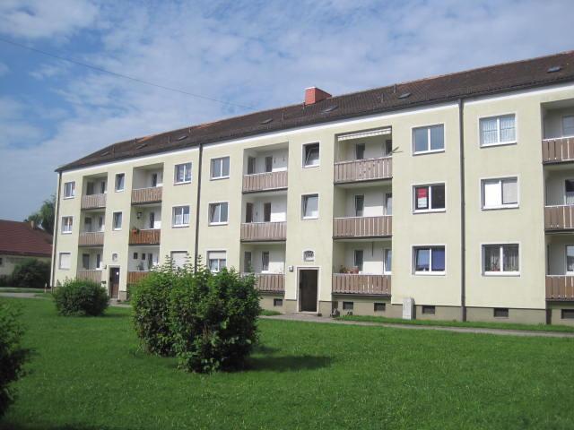 Renovierte 2,5-Zimmer-Wohnung mit Balkon - Photo 2