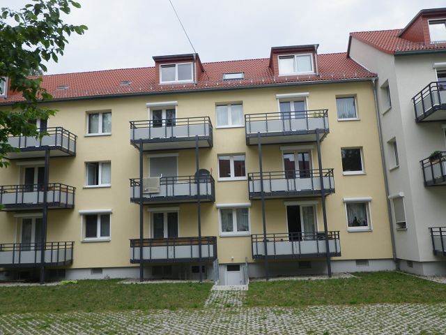 Schicke 3,5 Zimmerwohnung mit Balkon sucht kleine Familie! - Foto 1