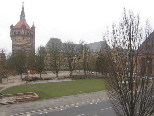 Helle kleine Wohnung direkt am Karlsplatz - Foto 4