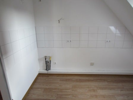 Moderne 4-Zimmer-DG-Wohnung mit 2 Balkonen - Foto 2