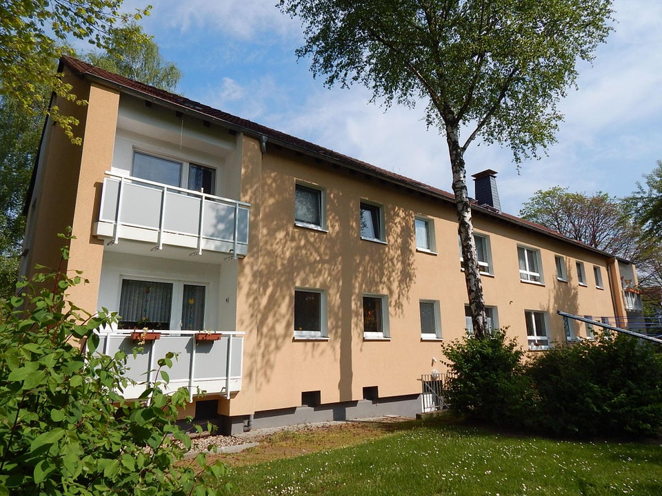 Willkommen in Ihrer neuen 2-Zimmer-Wohnung - ruhig gelegen - gepflegtes Umfeld - Photo 2