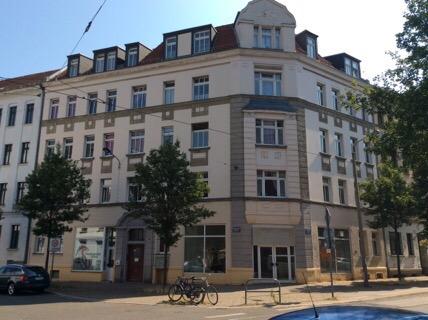 Lichtdurchflutete 2-Raum-Wohnung in zentraler Lage - Photo 1