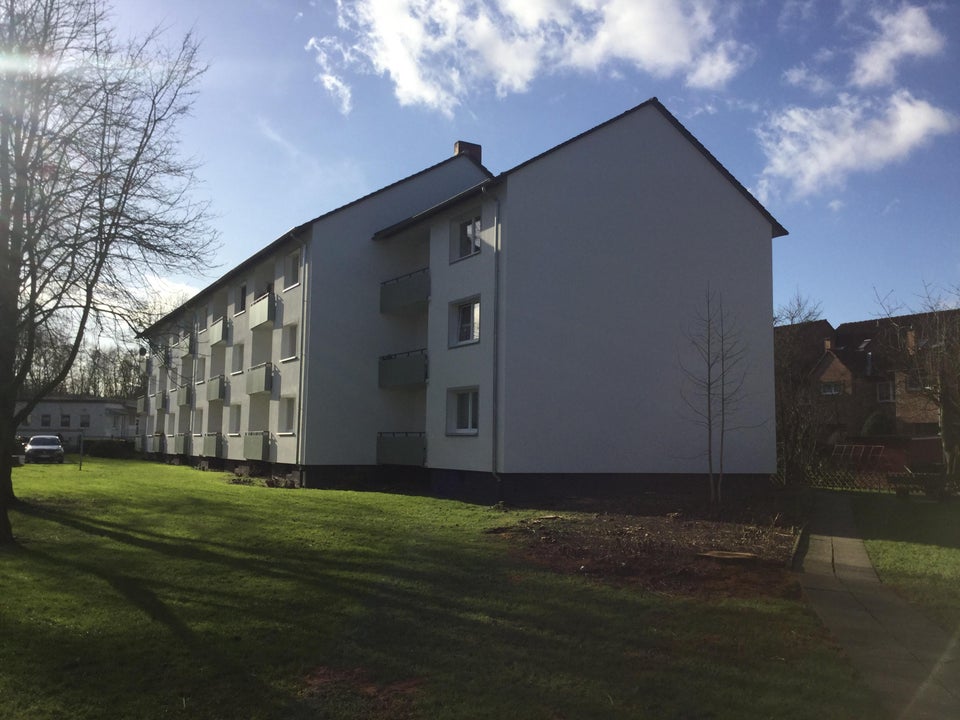 Erstbezug nach Sanierung! 3-Zimmer Wohnung mit Balkon im Erdgeschoss - Photo 2