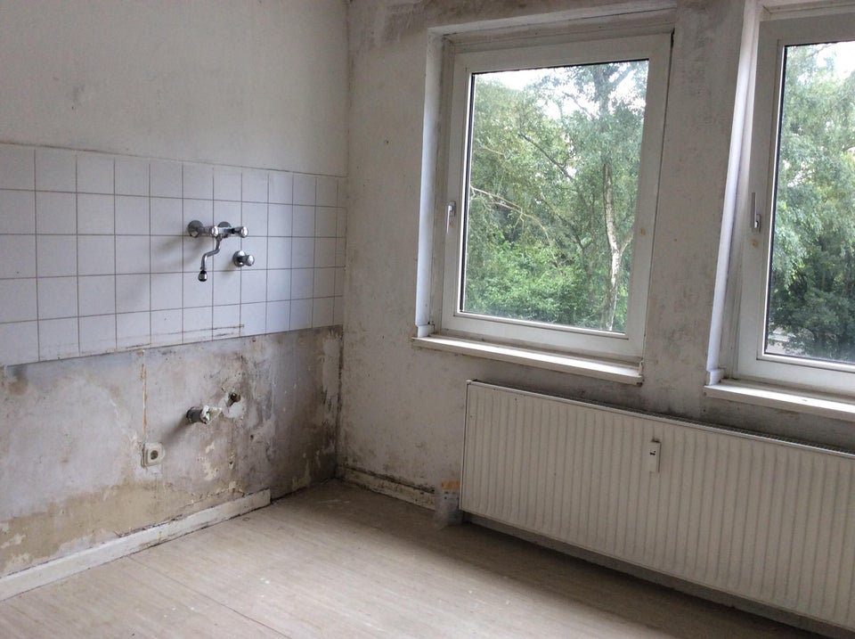 *kleine Wohnung in zentralen und gewachsenen Umfeld in Sanierungsphase* - Foto 1