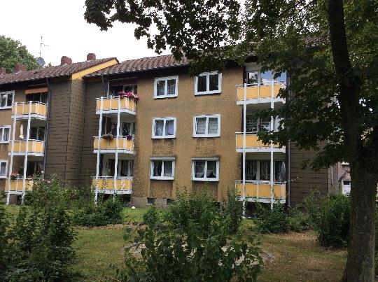Günstige 3-Zimmerwohnung in zentraler Lage mit Balkon - Foto 2