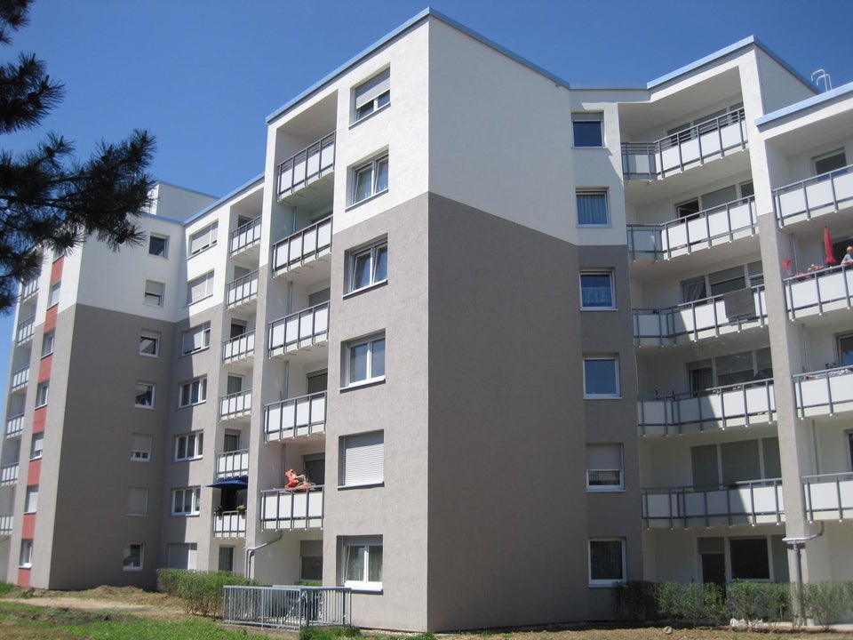 Perfekt geschnitten & frisch renoviert: Ihr neues 4-Zimmer-Zuhause mit Balkon - Photo 1