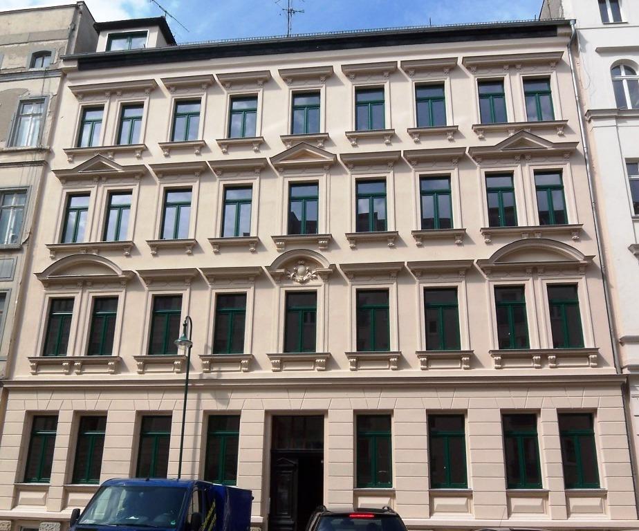 Gneisenaustraße! sanierte 3 Zimmer Wohnung mit Balkon und Einbauküche! - Foto 2