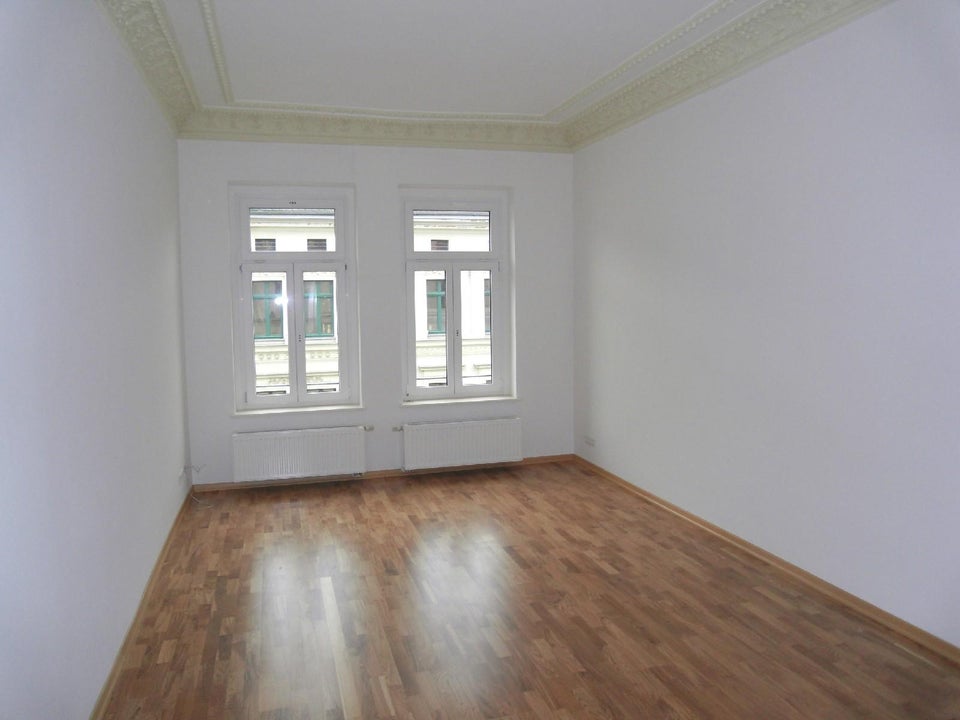 Gneisenaustraße! sanierte 3 Zimmer Wohnung mit Balkon und Einbauküche! - Foto 4