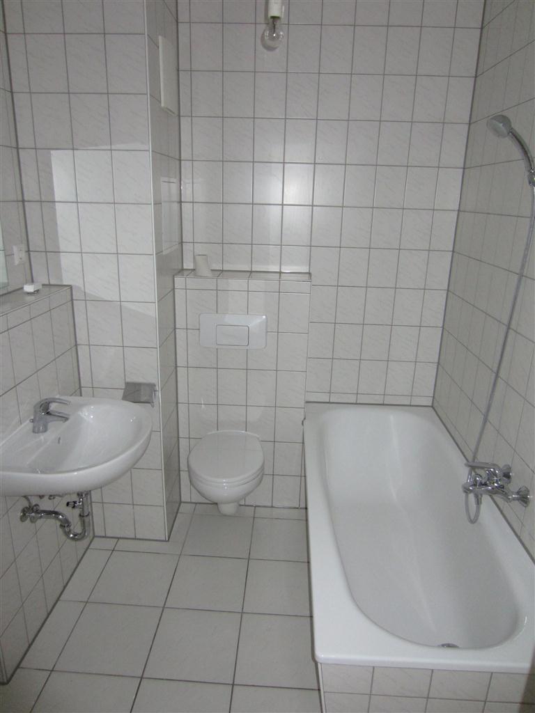 Neue Wohnung, neues Glück! Kleine, gemütliche 3-Zi.-Wohnung - Photo 2