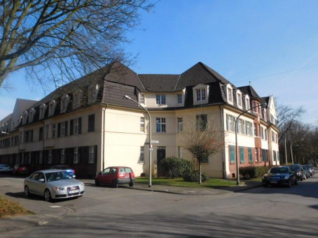 Schöne 3-Zimmerwohnung mit modernisierten Tageslichtbad und Laminat... - Photo 2