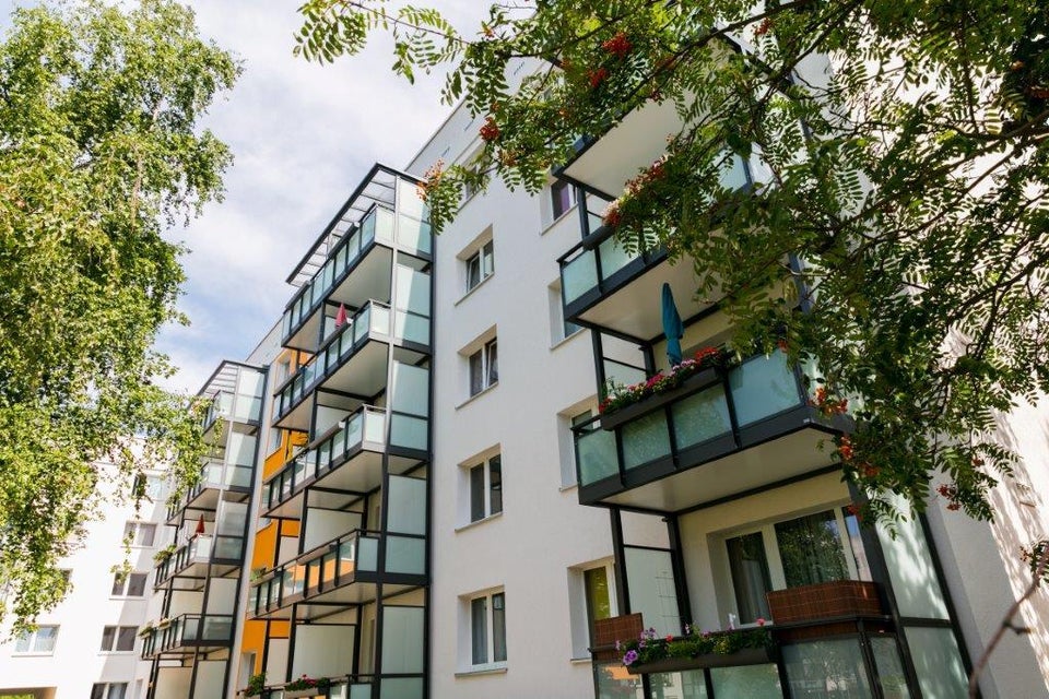 Tolle 3-Raumwohnung mit großem Balkon zum sofortigen Bezug! - Photo 2