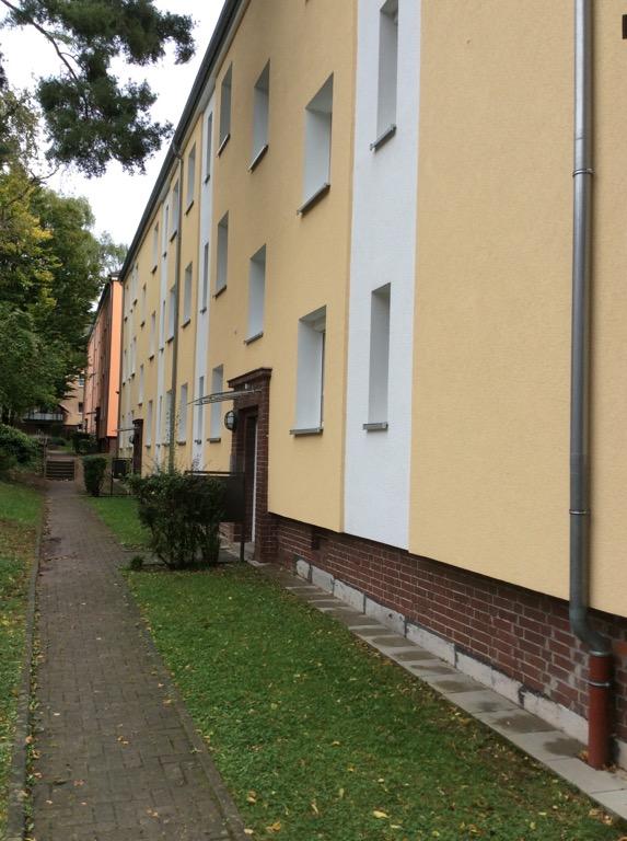 Familien willkommen - Teilsanierte 5-Zimmer-Wohnung mit Balkon - Foto 5