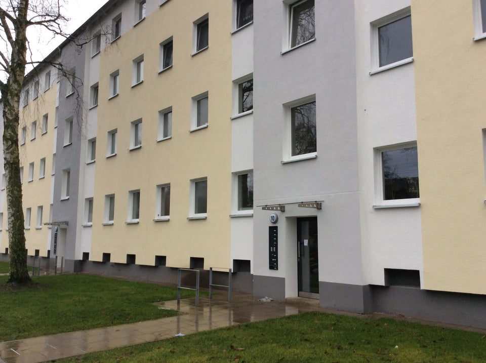 Moderne Wohnung in schöner Lage. Einbauküche inklusive. - Photo 4