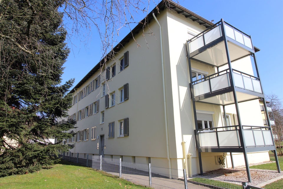 Brandneu renoviert - für Kunden engagiert! - Photo 1