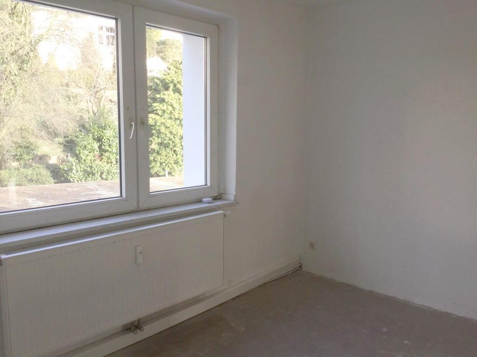 Sonnenhelle und renovierte 3 Zimmer mit Südbalkon - Photo 5