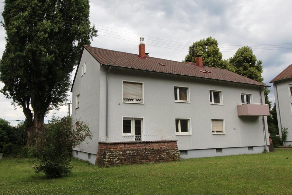 Günstige 2-Zimmer Wohnung mit Balkon - Foto 2