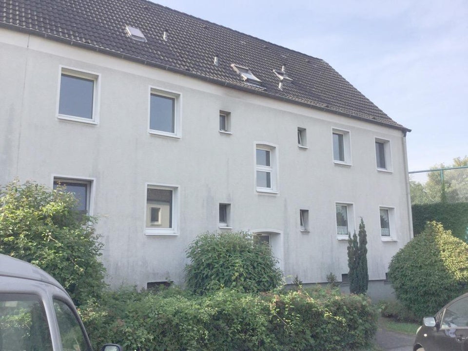 Urgemütliches Dachgeschoß in gepflegter Umgebung zum anständigen Preis - Foto 1