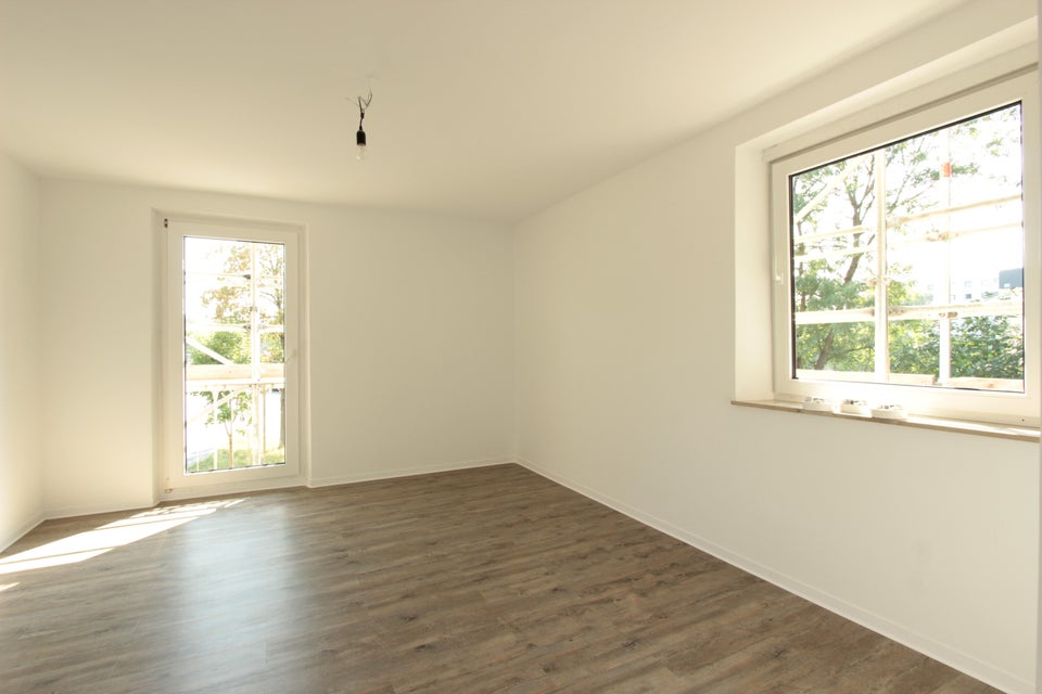 Die gefällt mir! Renovierte 2,5-Zimmer-Wohnung mit Balkon! - Foto 5