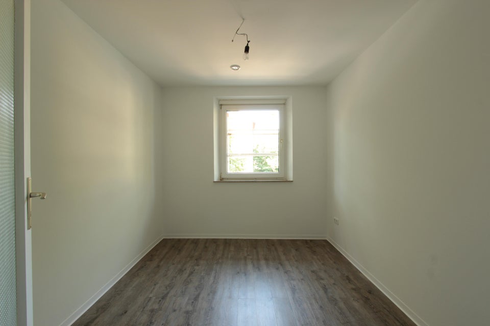 Die gefällt mir! Renovierte 2,5-Zimmer-Wohnung mit Balkon! - Foto 4