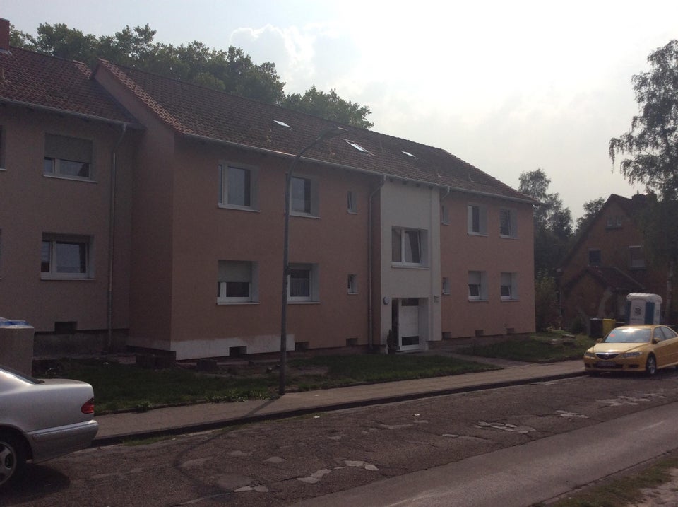 Schöne Wohnung sucht Mieter: günstige 2,5-Zimmer-Wohnung mit Balkon - Photo 2