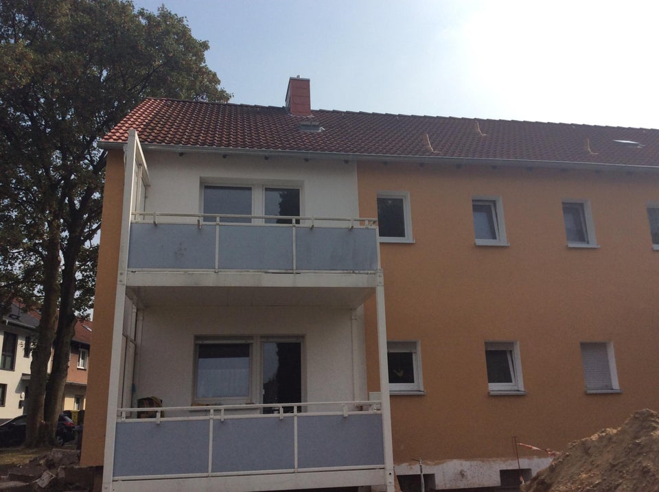 Schöne Wohnung sucht Mieter: günstige 2,5-Zimmer-Wohnung mit Balkon - Photo 2