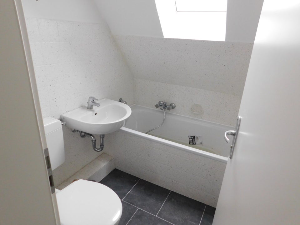 Schönes Heisingen: 2-Zimmer-Raumwunder mit großer Küche in sehr ruhiger Wohnlage - Photo 1