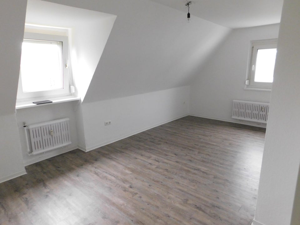 Schönes Heisingen: 2-Zimmer-Raumwunder mit großer Küche in sehr ruhiger Wohnlage - Photo 3