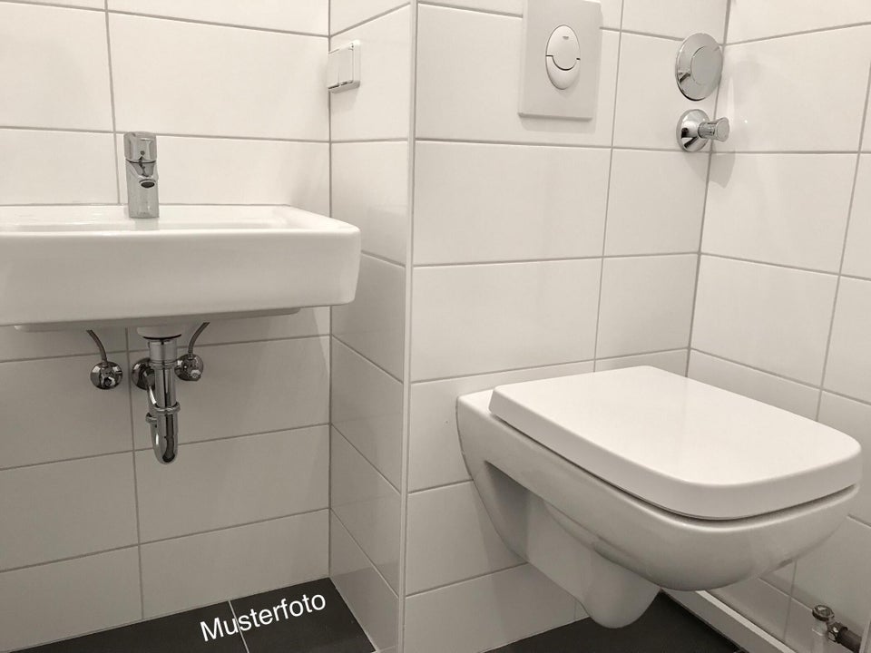 2 1/2-Zimmer-Wohnung mit Blick ins Grüne und Balkon! - Foto 2