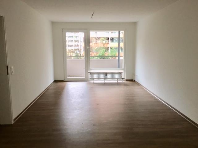 Bezugsfertige 2-Zimmer-Whg. mit modernem Wannenbad und Balkon - Foto 1