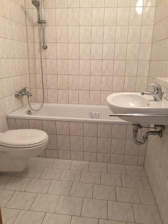 Großzügige 3-Zimmer-Wohnung am Roten Berg! - Photo 3