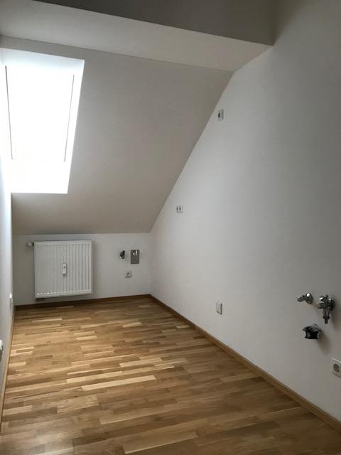 Einziehen und Wohlfühlen! Schicke, sanierte 1-Zimmer-Wohnung mit hervorragender Verkehrsanbindung - Photo 5