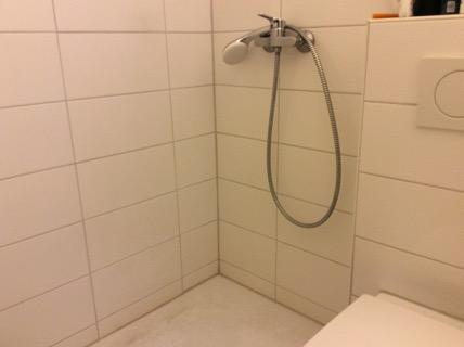 Schnittige 1-Zimmer-Wohnung mit Dusche - Photo 2