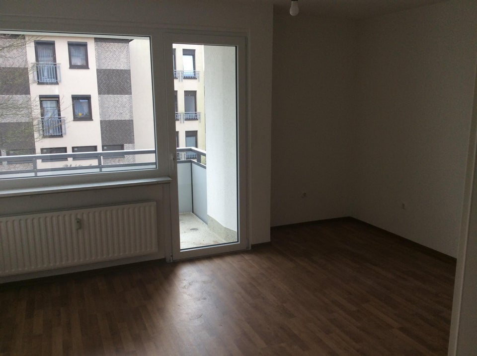Mitten drin statt nur dabei: 3,5-Zimmer-Wohnung mit Balkon - Photo 4