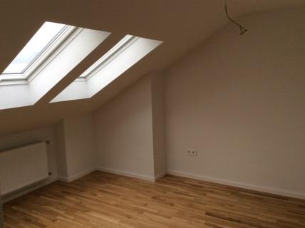 Helle 1,5 Zimmer-Dachgeschosswohnung - Photo 3