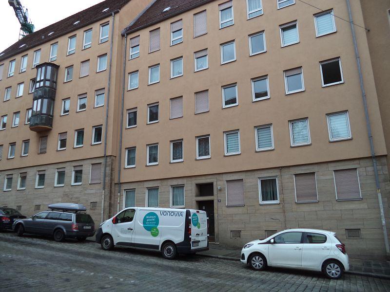 Für Sie renoviert! Helle 3-Zimmer-Wohnung in zentraler Stadtlage - Photo 2