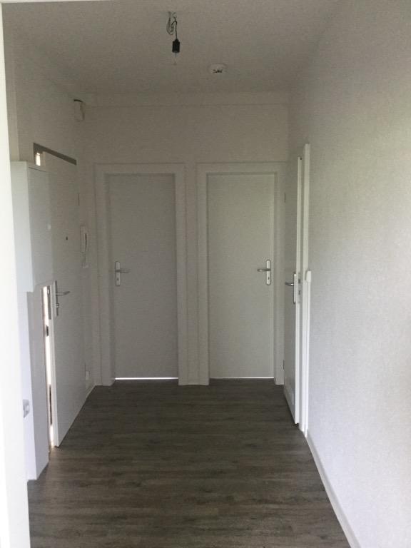 Gemütliche 3-Raumwohnung mit offener Küche und Balkon! - Foto 4