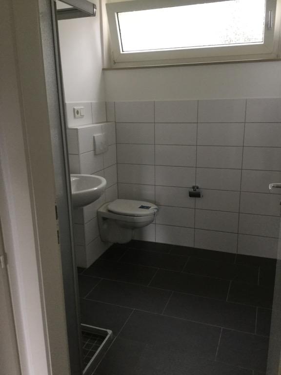 Gemütliche 3-Zimmer-Wohnung mit Dusche im EG - Foto 3