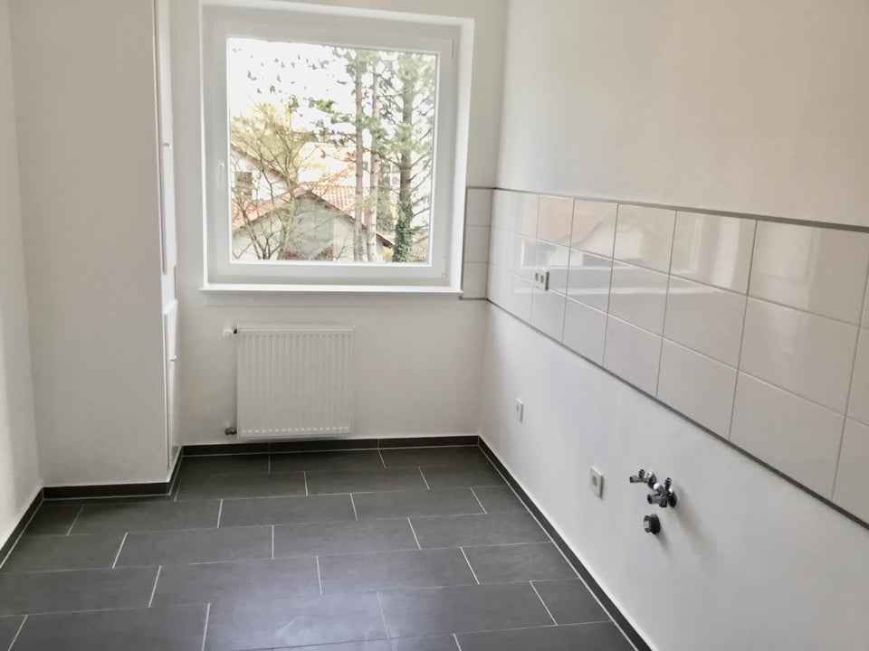 Wohnglück - 3-Zimmer-Wohnung mit Balkon - Photo 2