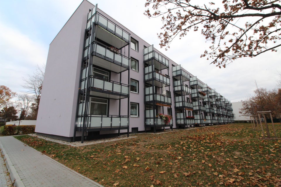 Moderne 3-Zimmer-Wohnung mit zwei Balkonen - Foto 1