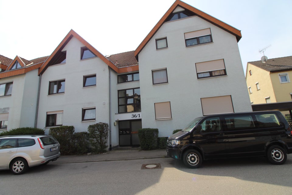 Ihr neues Zuhause in Gärtringen! Schicke, frisch renovierte 4-Zimmer-Wohnung mit Terrasse! - Foto 2