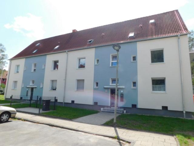 Renovierte DG-Wohnung mit Balkon ! - Foto 2