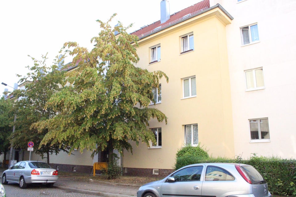 2 Raum Wohnung mit Balkon in Sanierung - Photo 1
