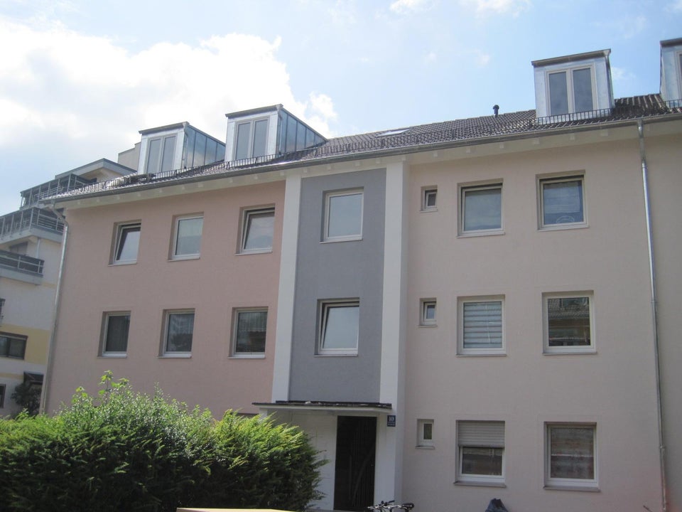 Wohnglück - individuelle 2-Zi.-Wohnung mit Ausblick - Photo 2