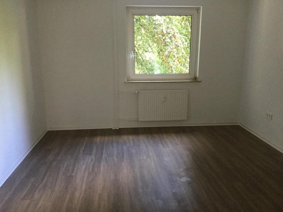 Schnuckelige 3-Raum-Wohnung mit sonnigem Balkon! - Foto 1