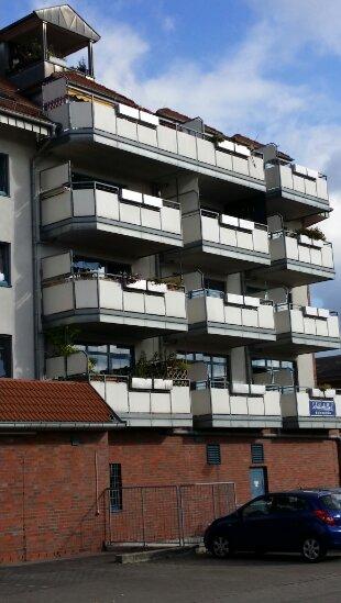 Super Wohnung: Balkon und Aufzug inclusive !! - Photo 3
